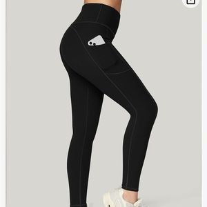 2 black Iuga leggings with pockets